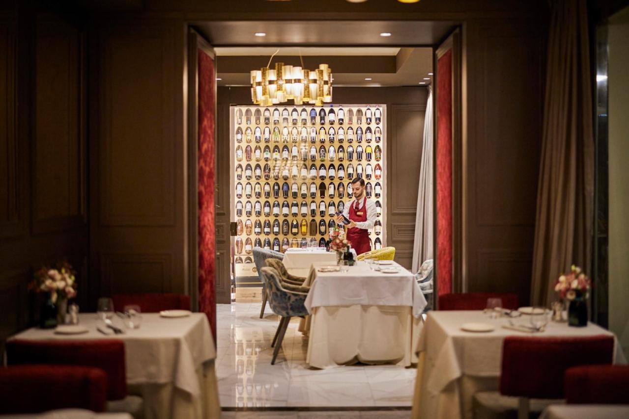 Hotel Palazzo Doglio Cagliari Esterno foto Restaurant "La Table d'Or"