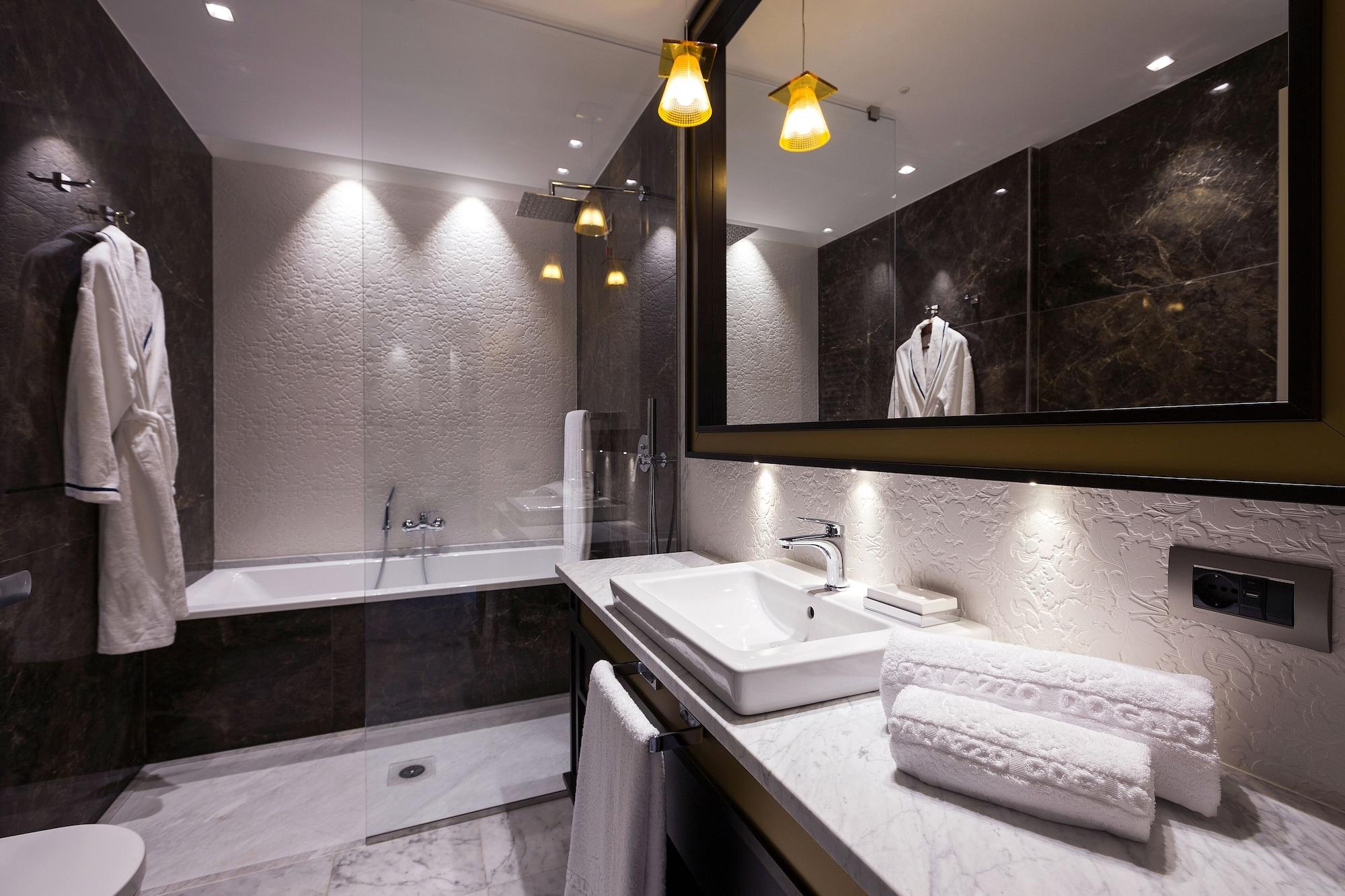 Hotel Palazzo Doglio Cagliari Esterno foto Bathroom